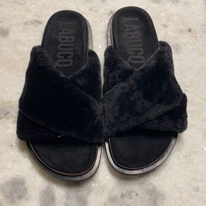 New labucq slide shearling
